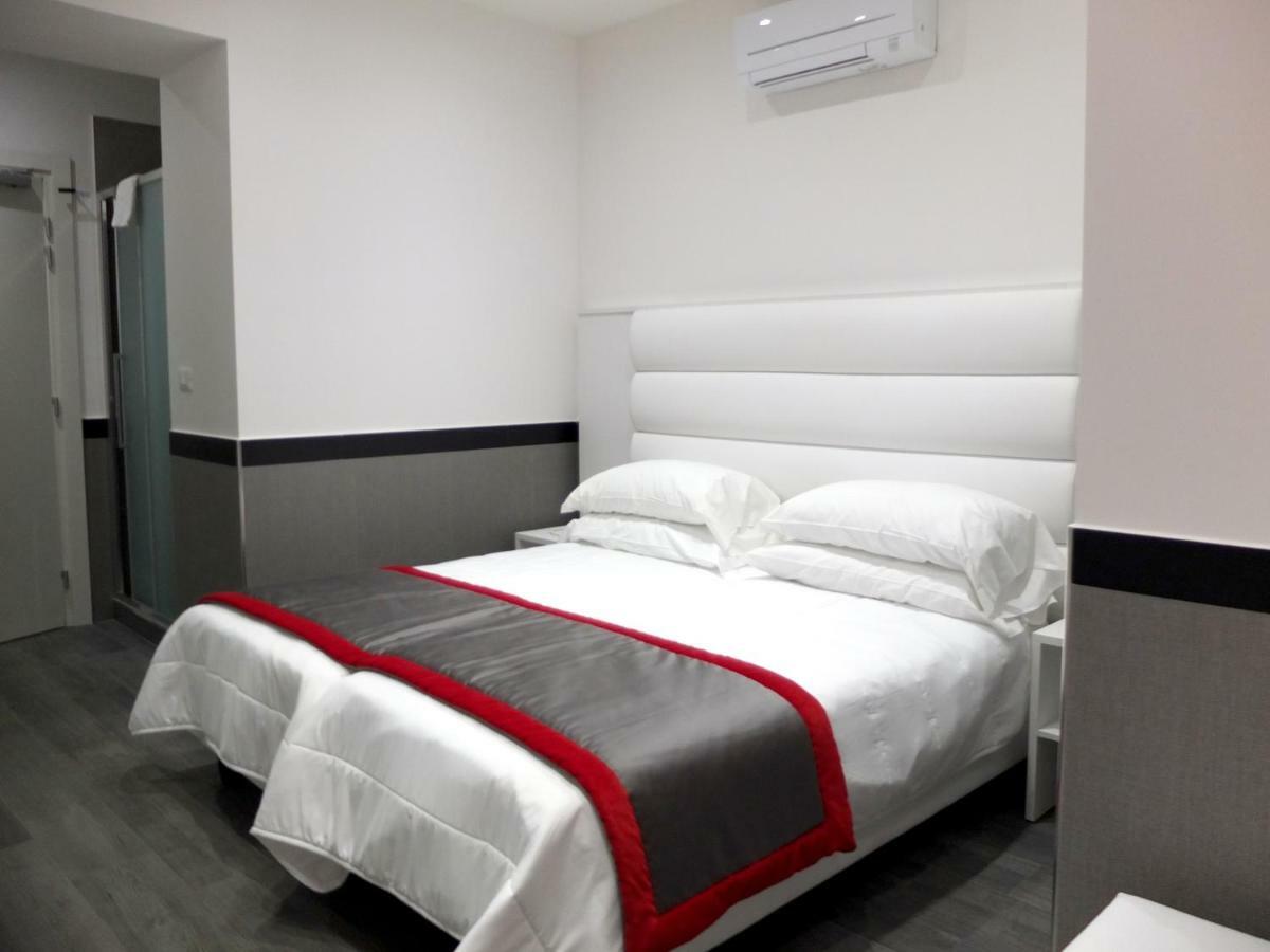 Hotel Astoria Golden Gate 2*